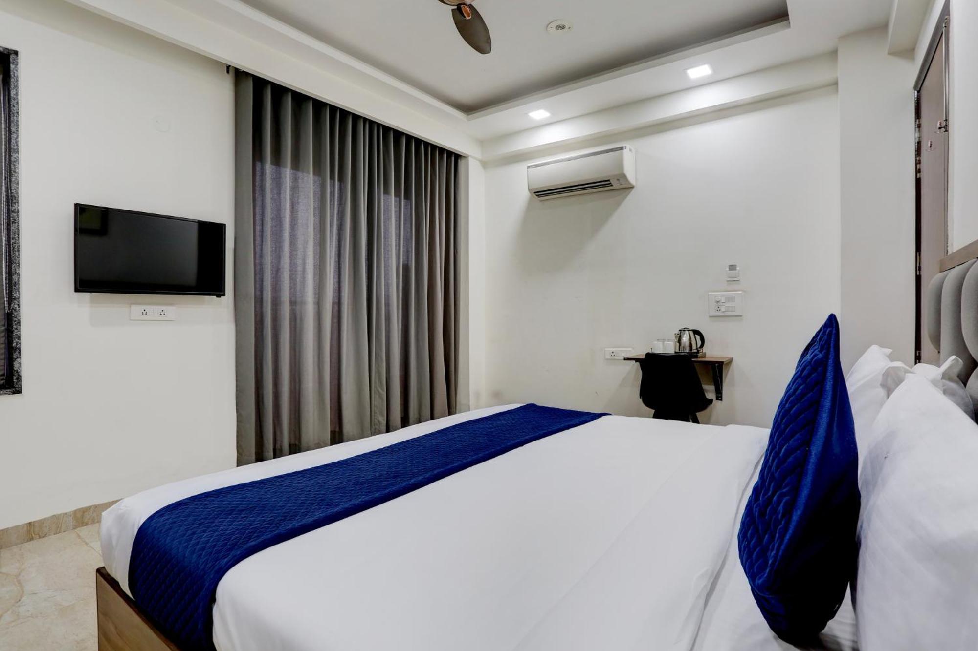Hotel Greysky Medicity Gurgaon Exterior foto
